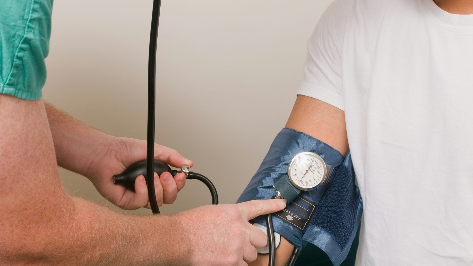 6. Augmentation progressive de la tension artérielle