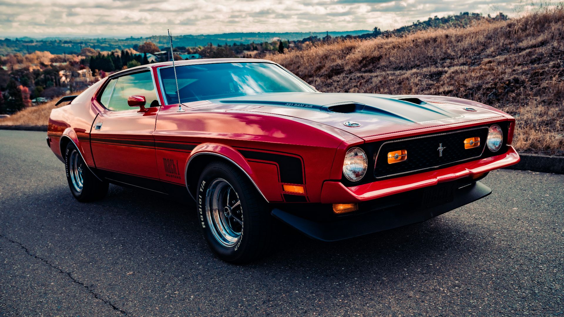 15. La Mustang n'est pas une voiture de sport.