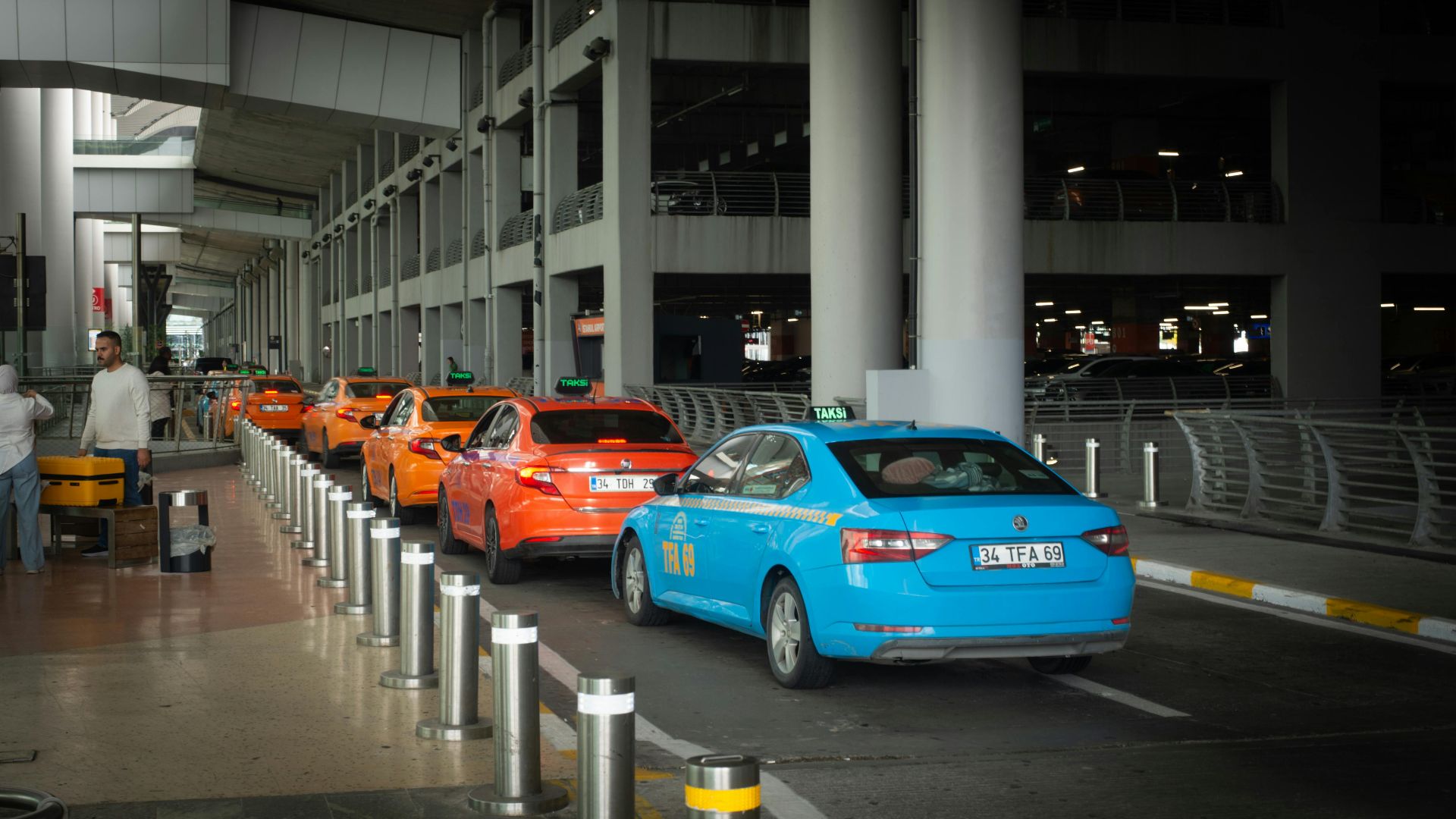 1. Voies d'accueil à l'aéroport