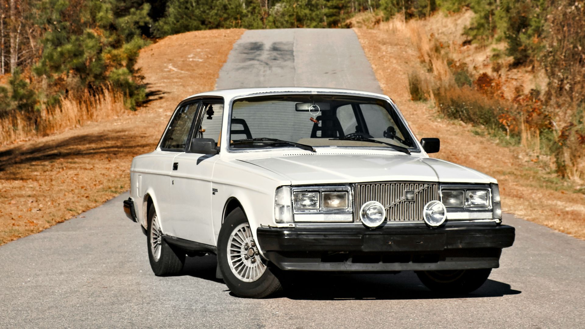 13. Volvo 240