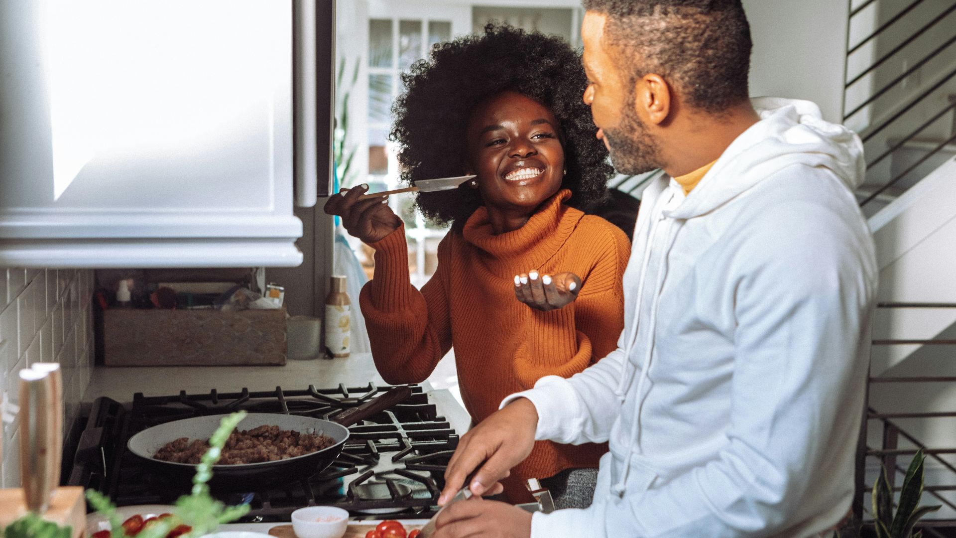 2. Ils avaient appris les bases de la cuisine plus tôt.