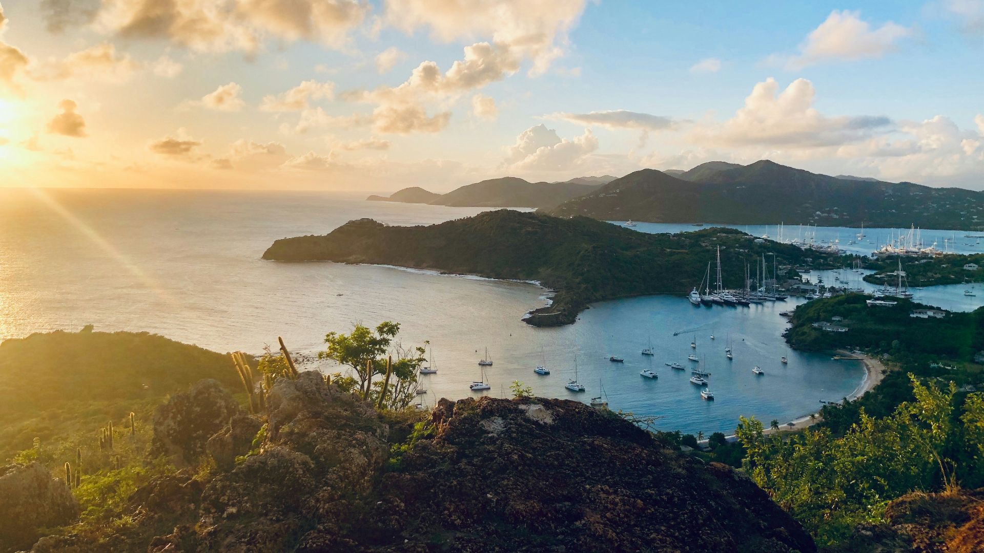 1. Antigua-et-Barbuda