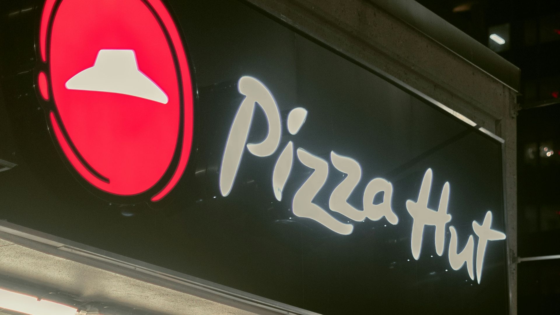 12. Pizza Pan de Pizza Hut