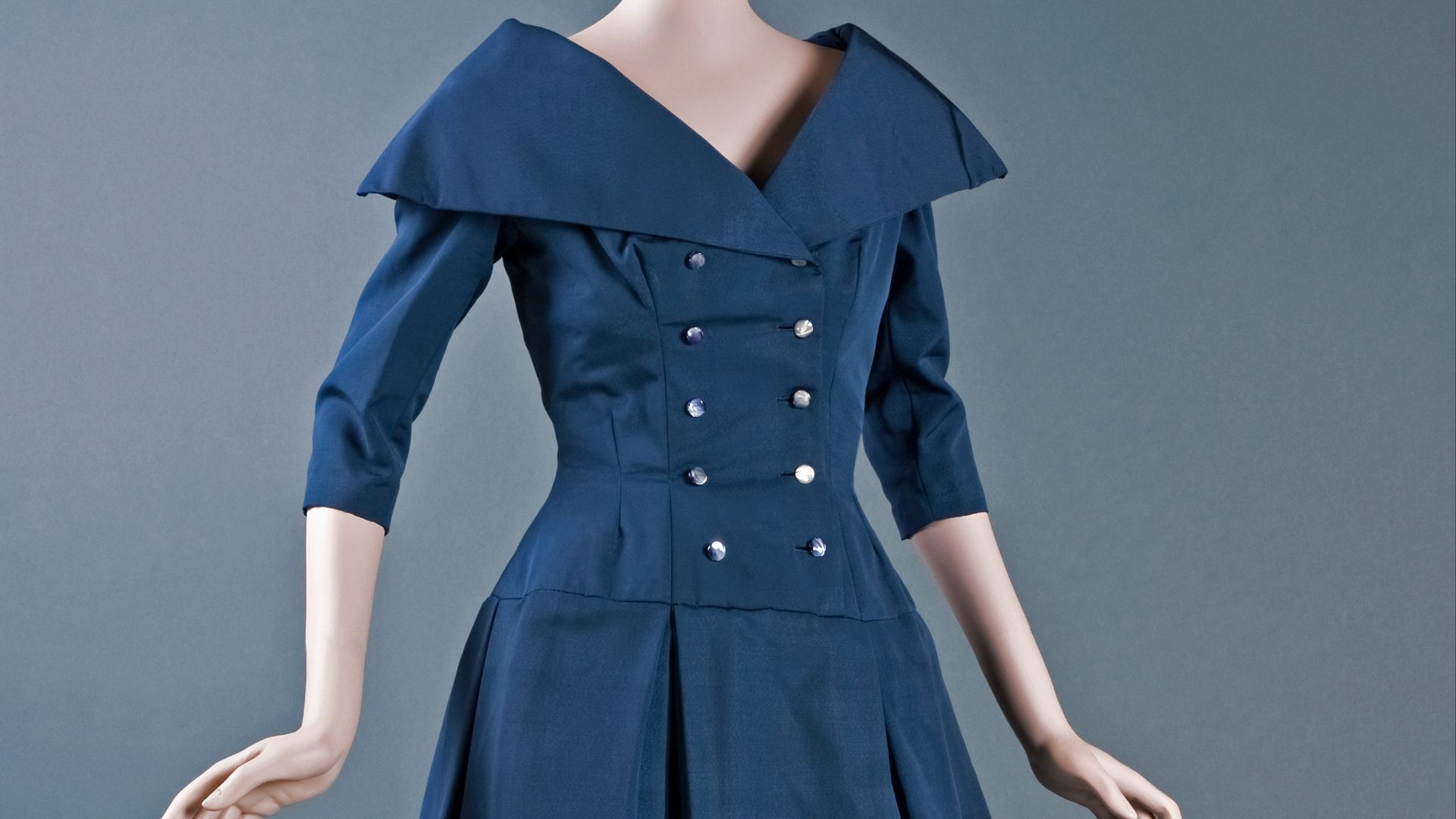 18. Le Fil fantôme (2017) et la couture des années 50