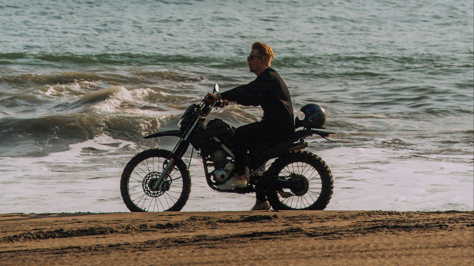 13. Une moto qui a survécu au tsunami