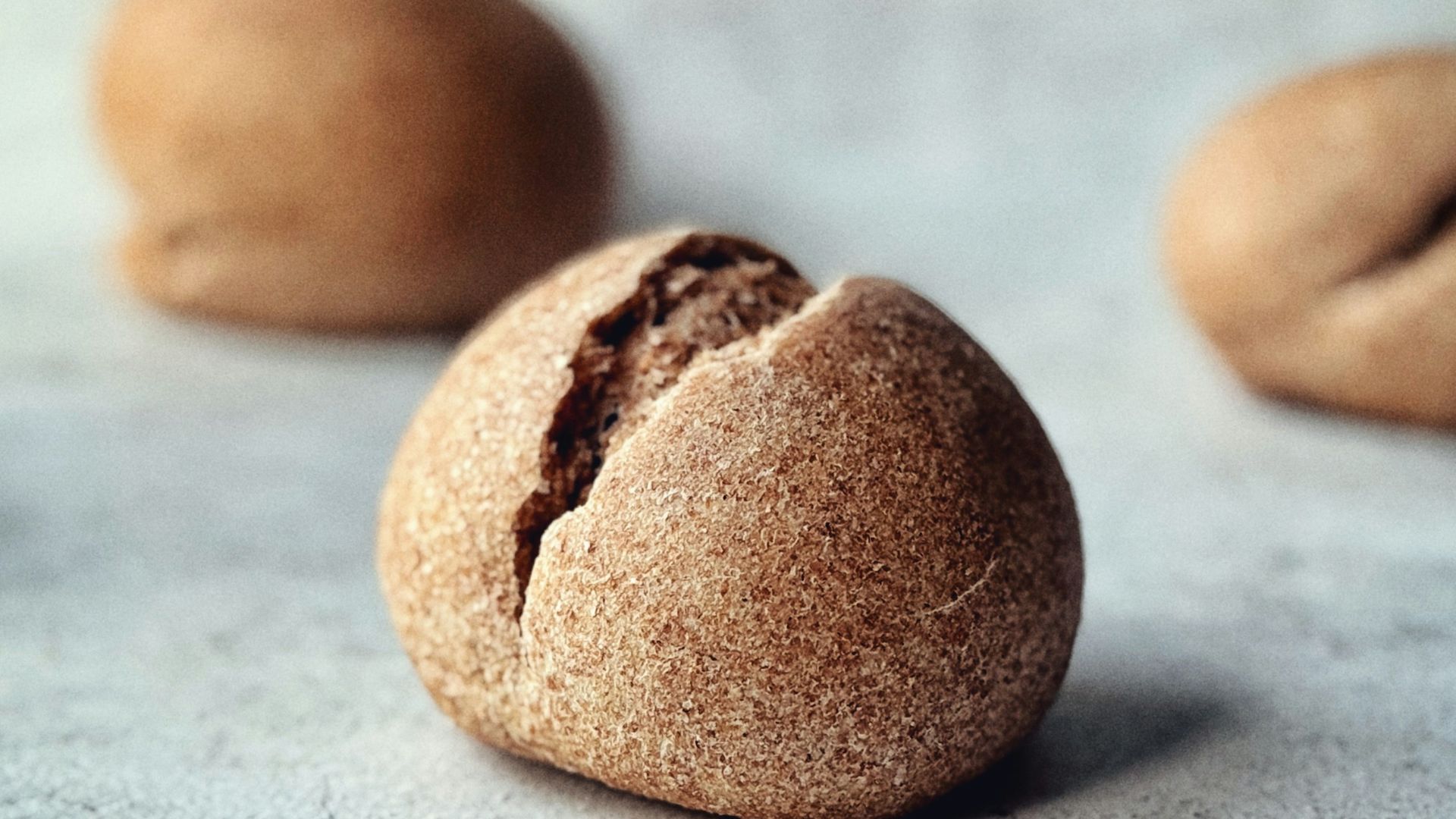 19. Des petits pains complets plutôt que des petits pains blancs pour hamburgers