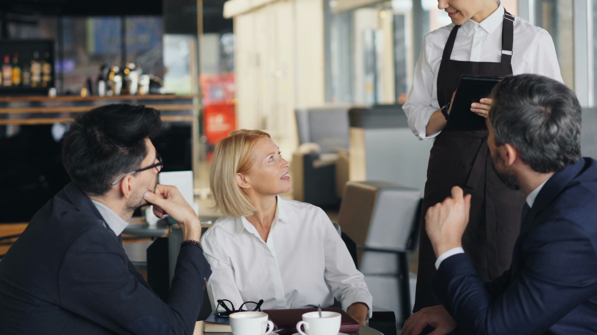 2. Les clients grossiers qui se plaignent de tout