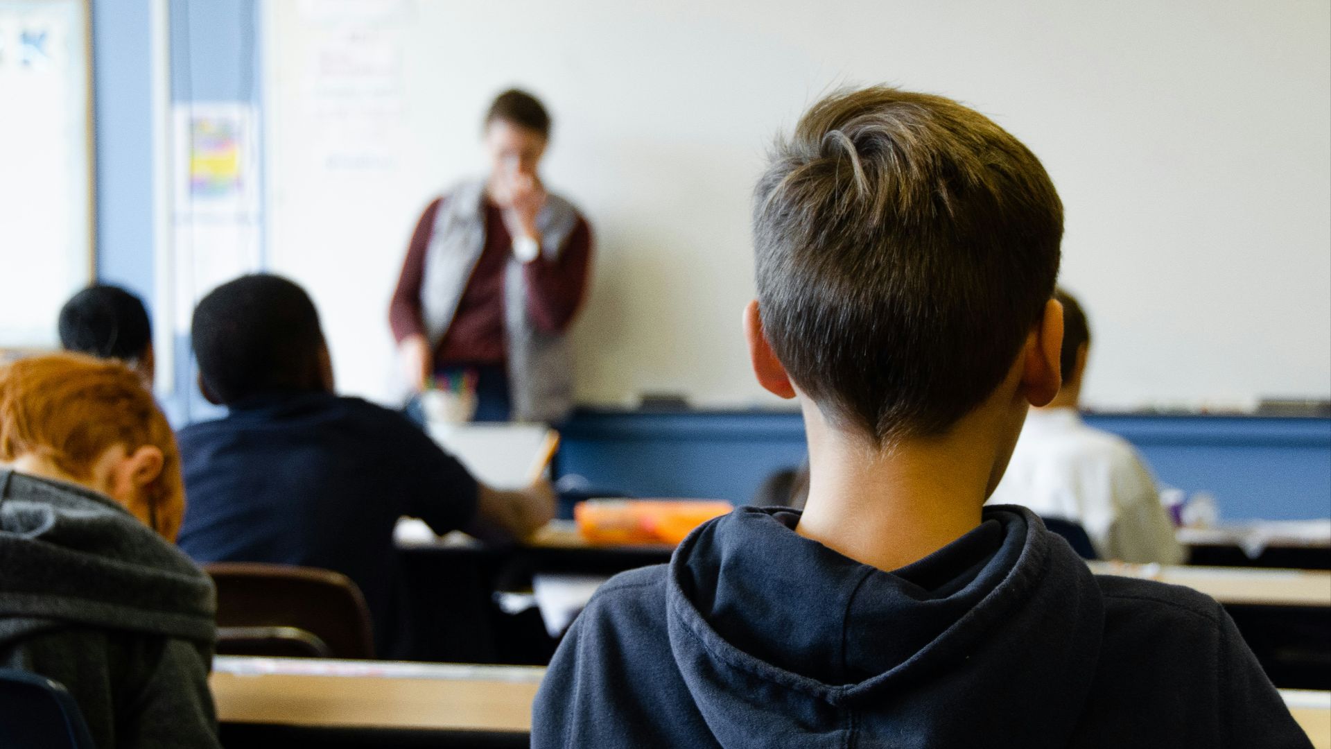 9. Remplir les cases des questionnaires standardisés