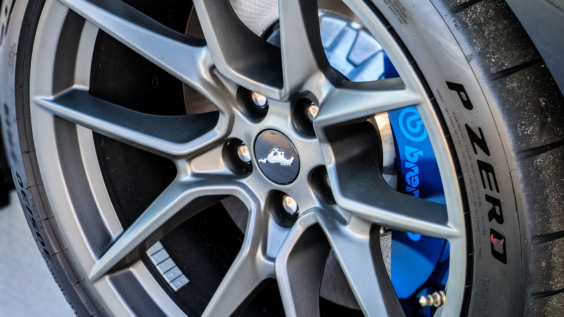 7. Falken Azenis RT660