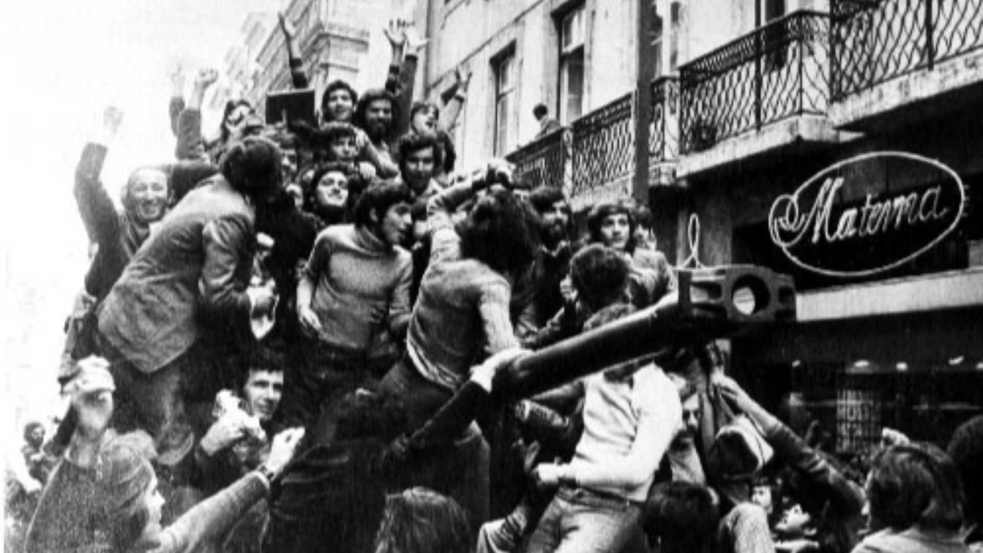 3. La révolution des œillets au Portugal