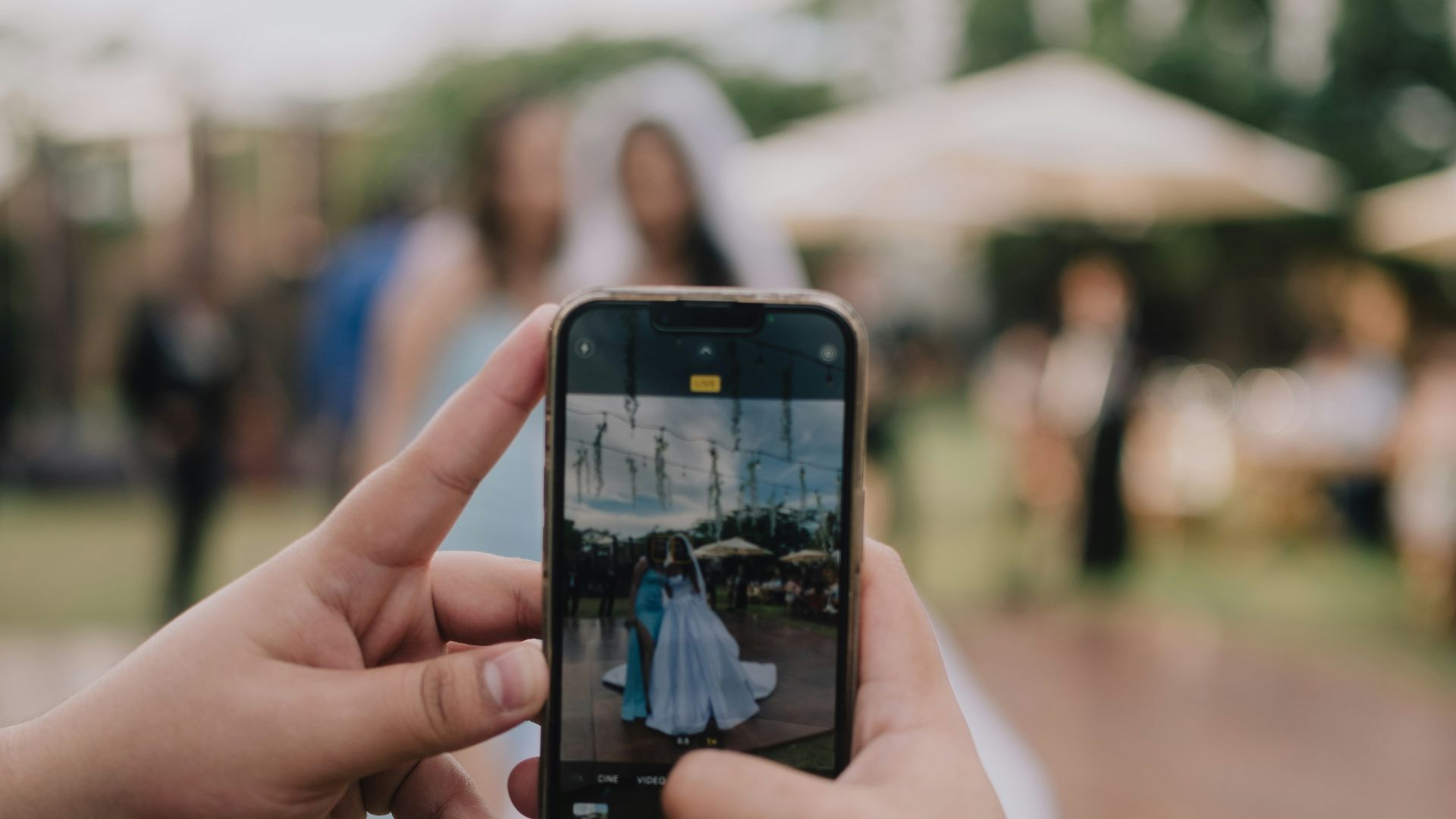 15. Publier des photos sur les réseaux sociaux sans autorisation