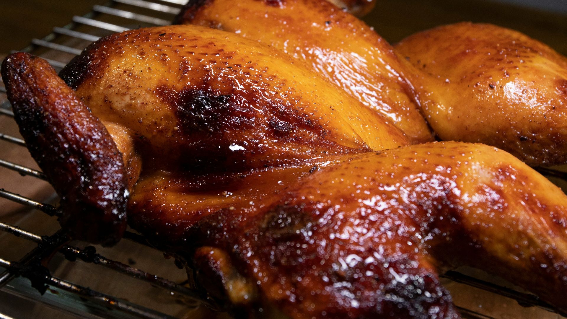 7. Poulet rôti accompagné de petits plats simples