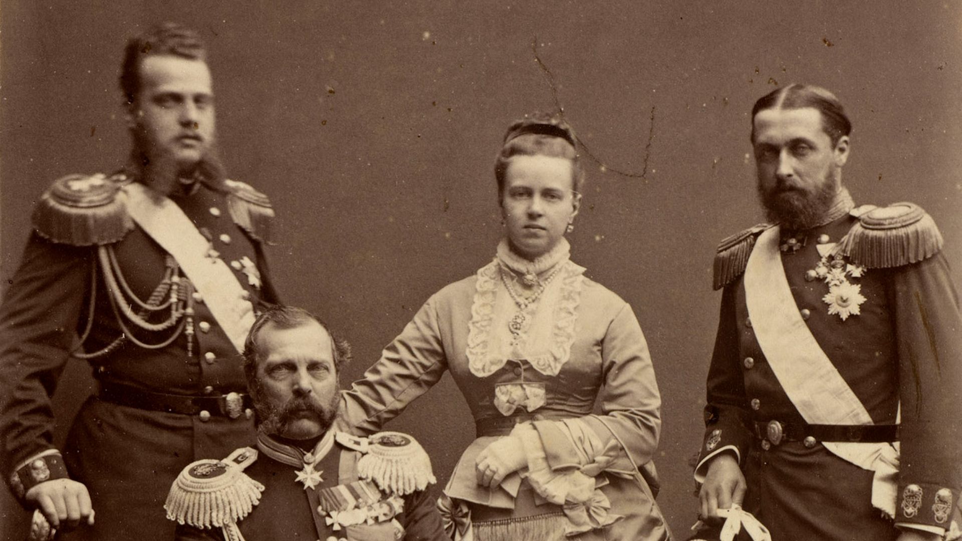 18. Le tsar Alexandre II, l'impératrice Maria Alexandrovna et la princesse Catherine Dolgoroukova