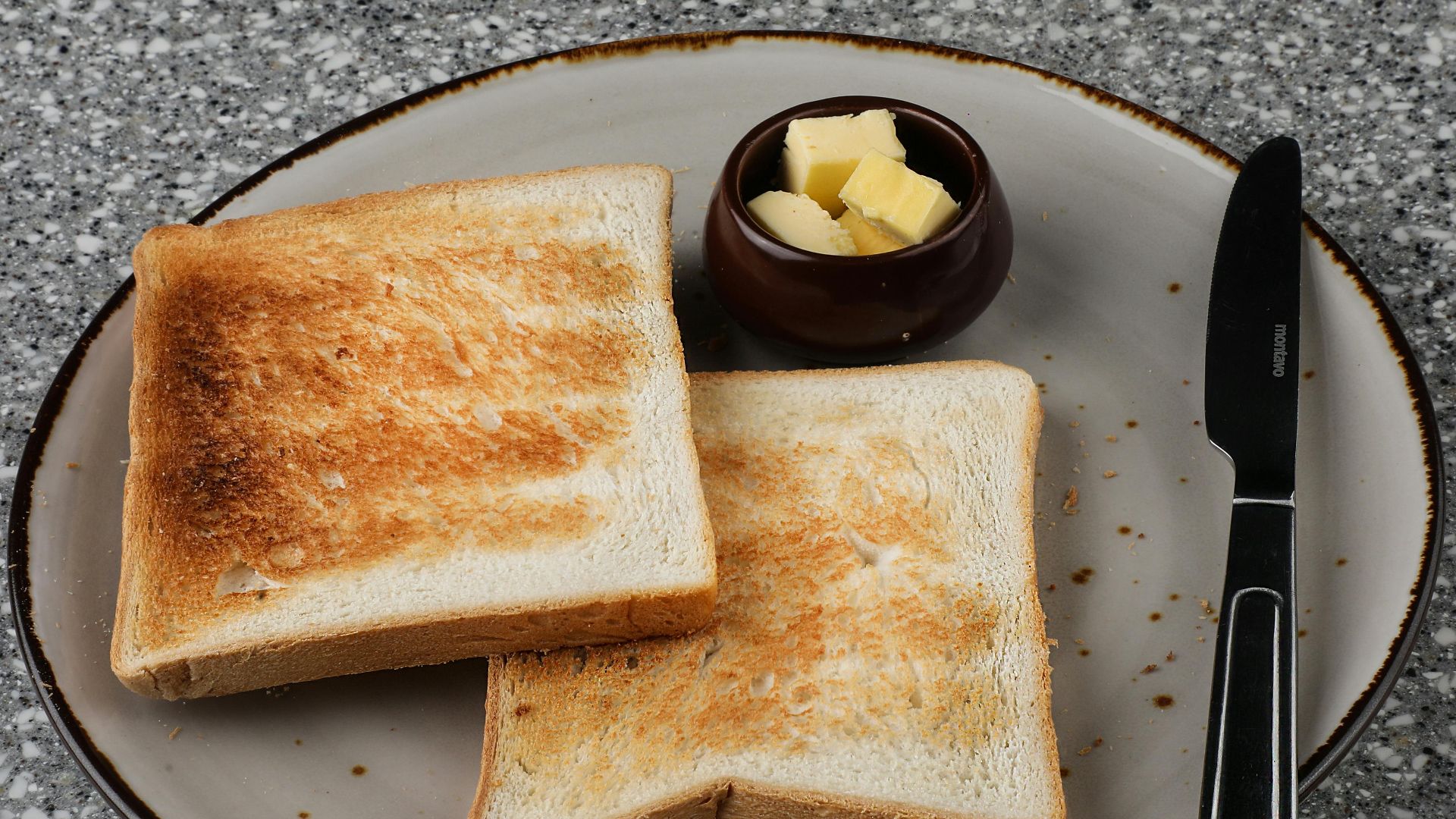 5. Toast au beurre