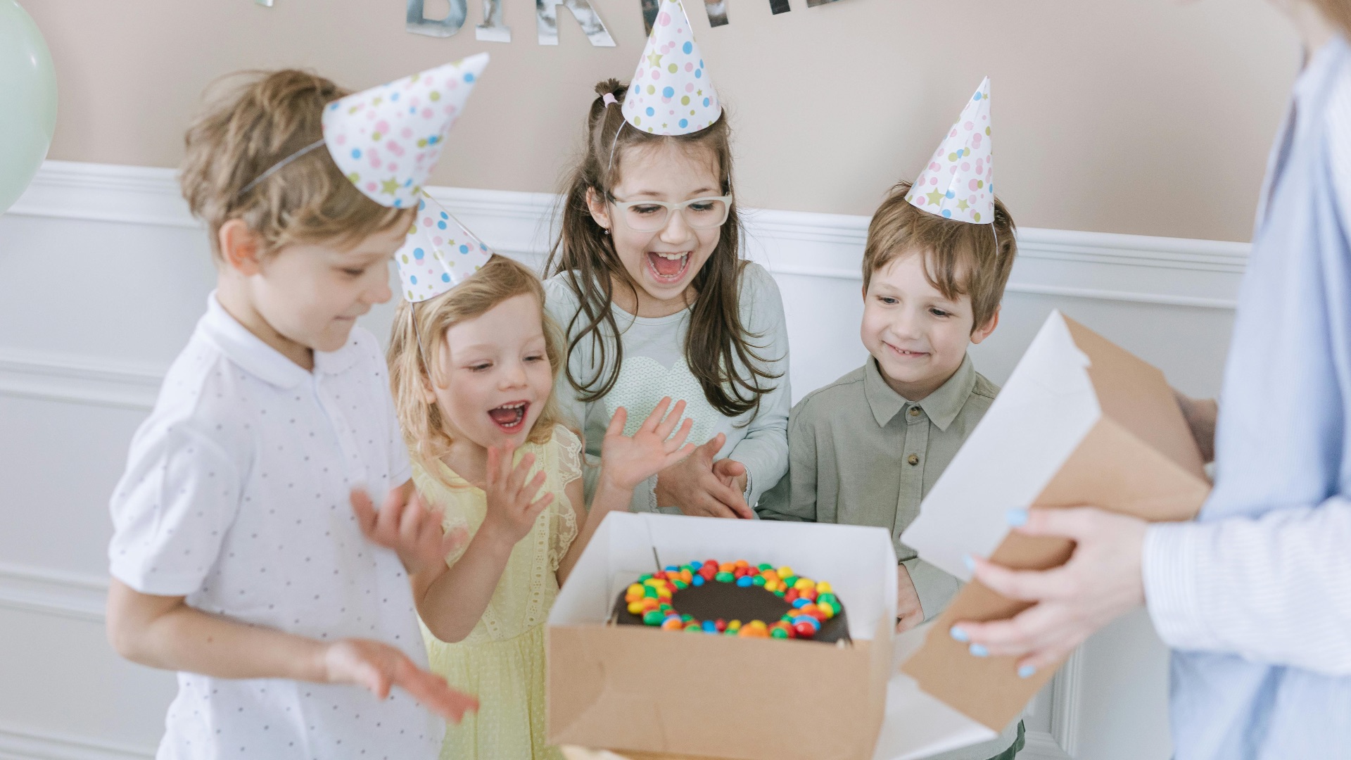 8. Se réjouir sincèrement des anniversaires