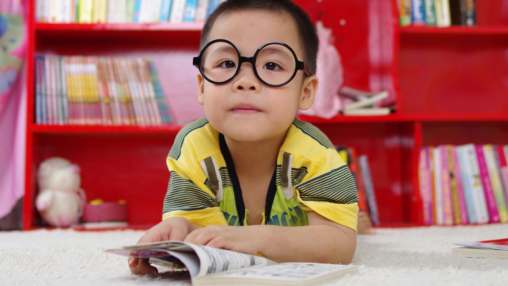 9. Les enfants et les adolescents obtiennent souvent de meilleurs résultats lorsqu'ils portent des lunettes.