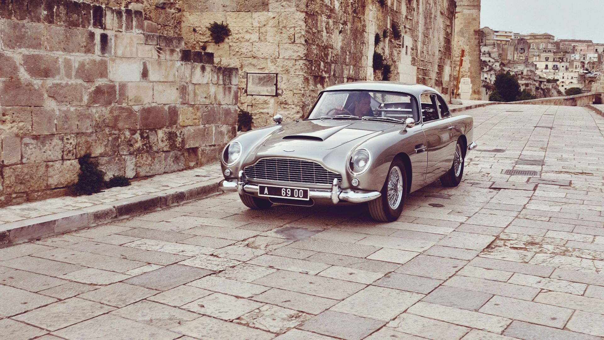 10. Aston Martin DB5