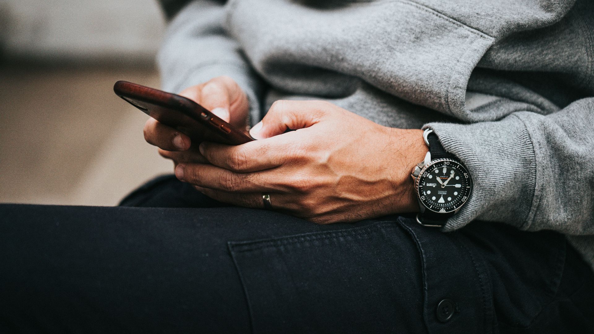 1. Envoyer trop de SMS