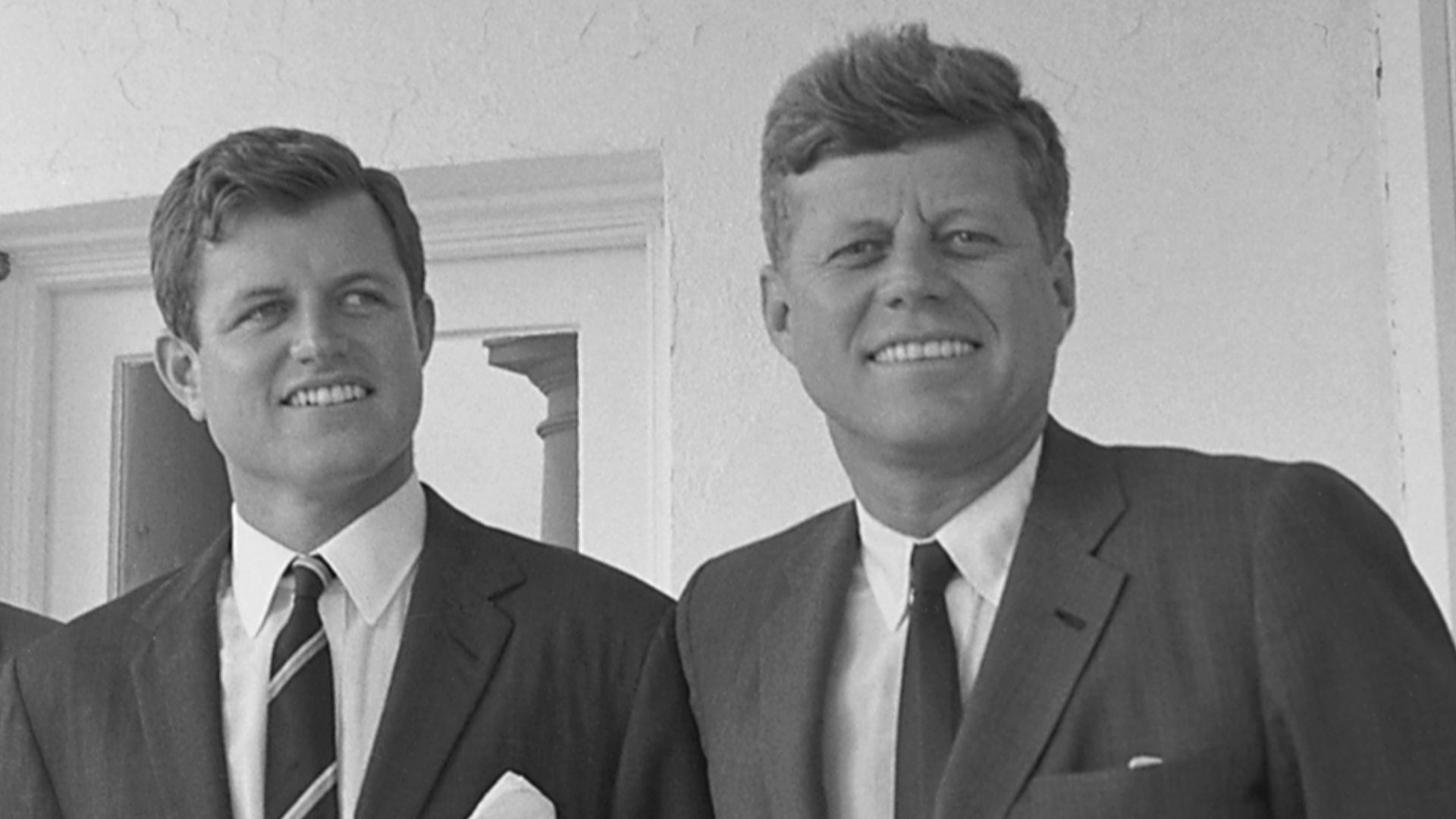 6. Les frères Camelot