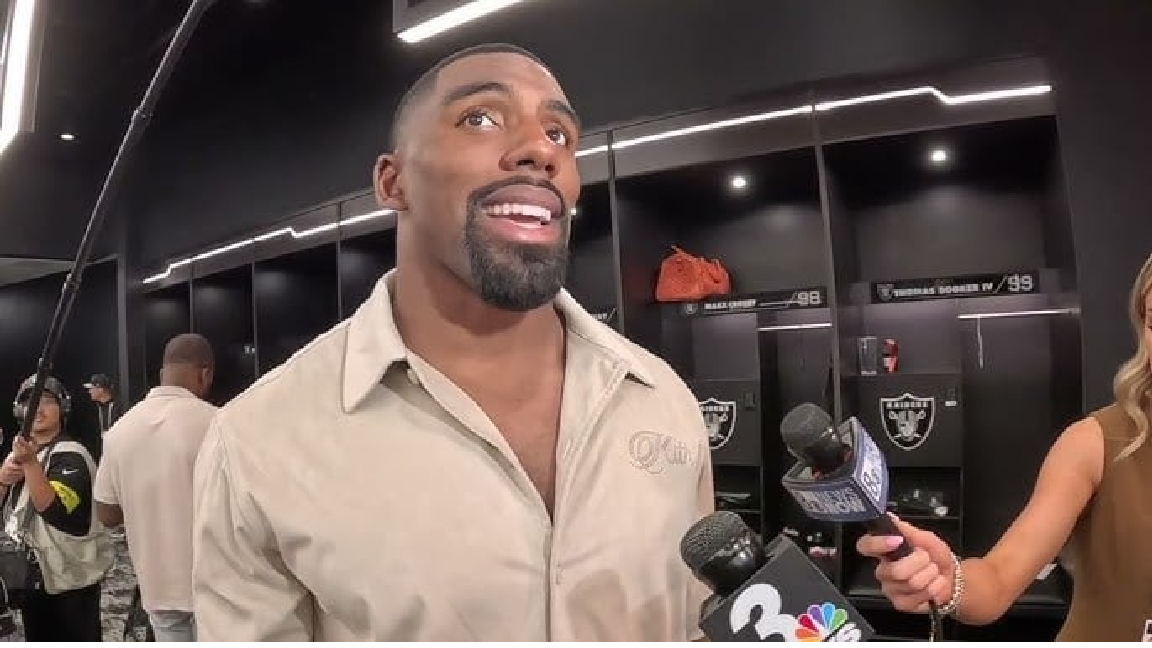 The Raiders sign an experienced veteran and Super Bowl champion