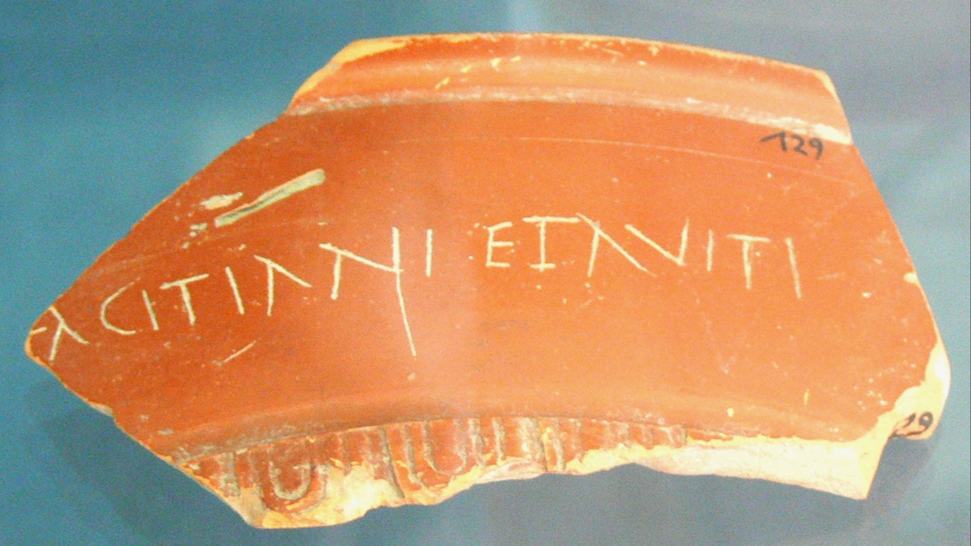 20 graffitis anciens qui semblent étonnamment actuels