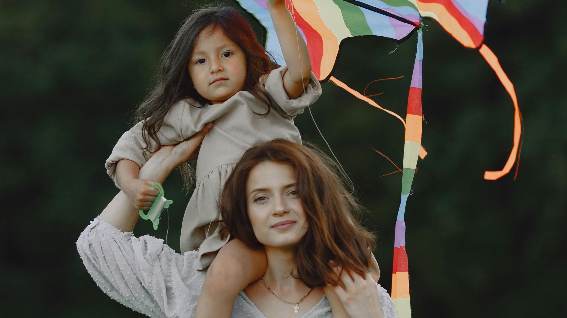 20 signes qui montrent que votre façon d’élever vos enfants renforce leur confiance en eux