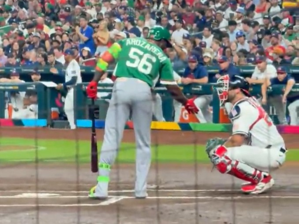 The feud between Cal Raleigh and Randy Arozarena is escalating