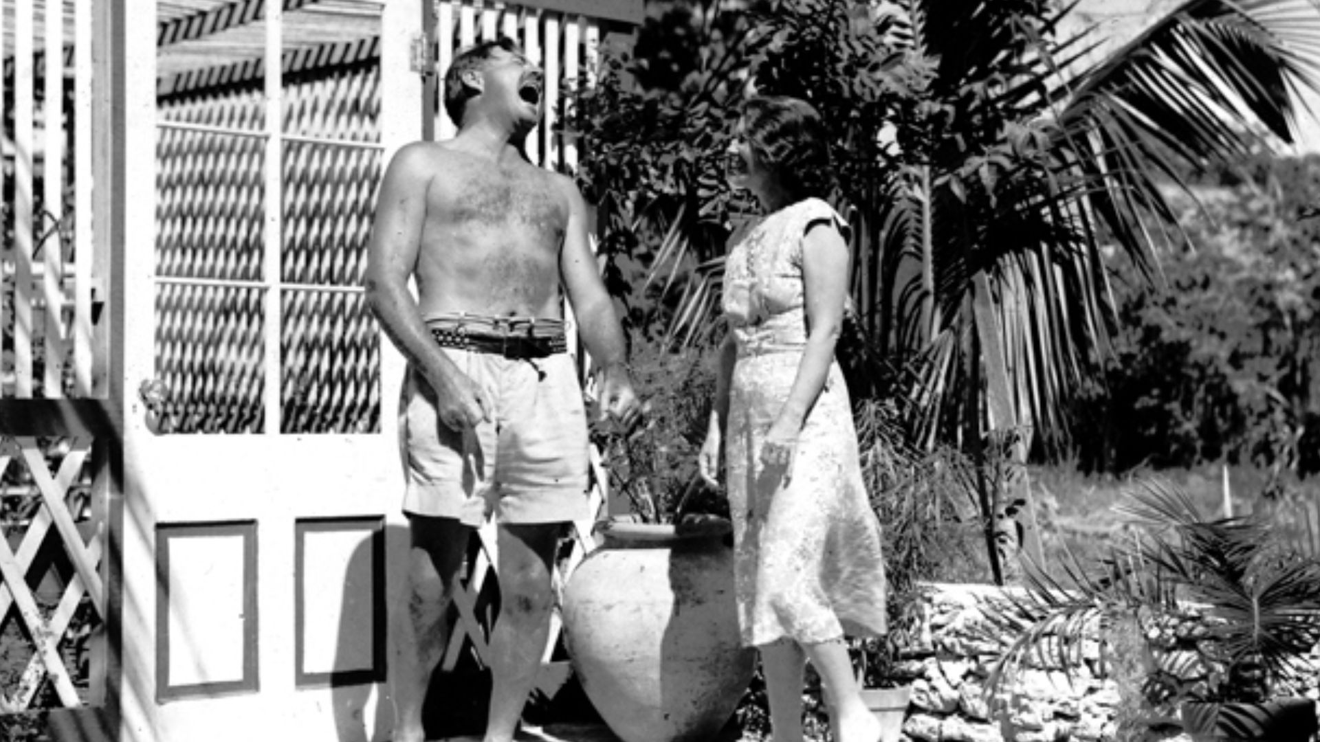 5. La façon dont il traite les femmes continue de déranger les gens