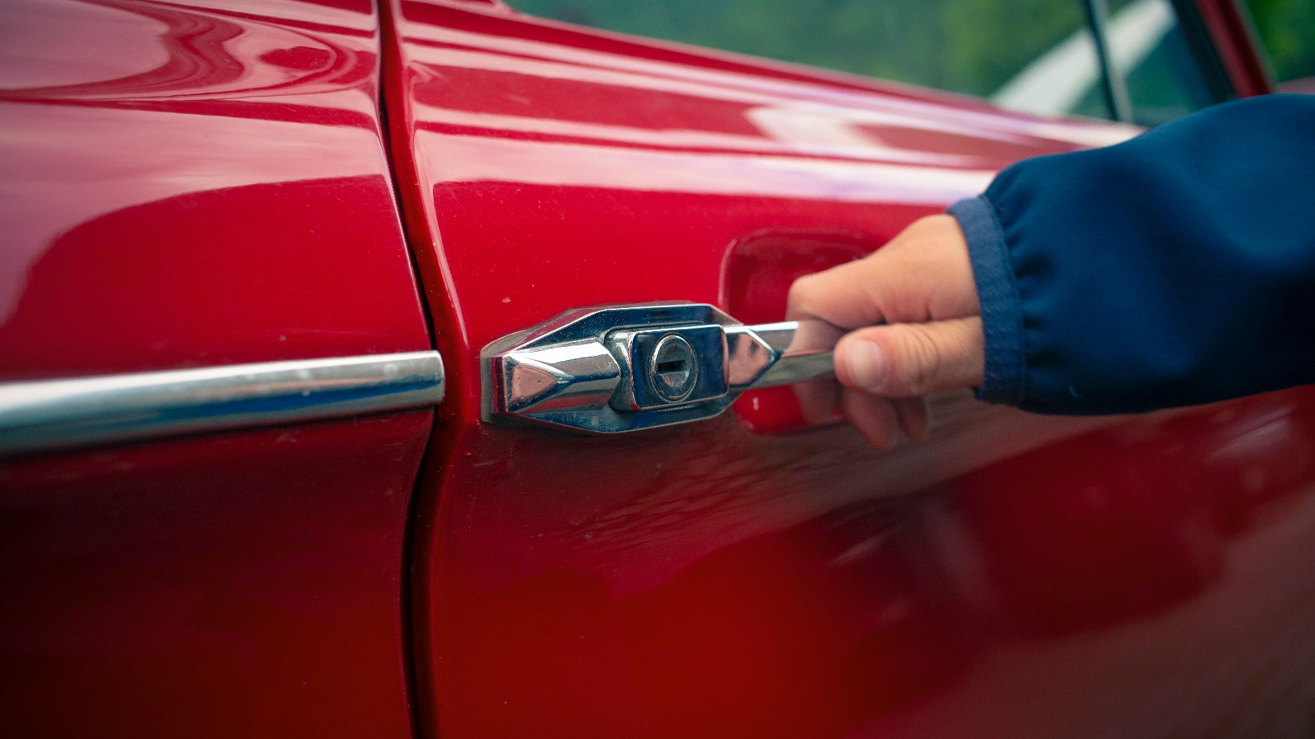 17. Joints de porte, serrures et trappes à carburant secs