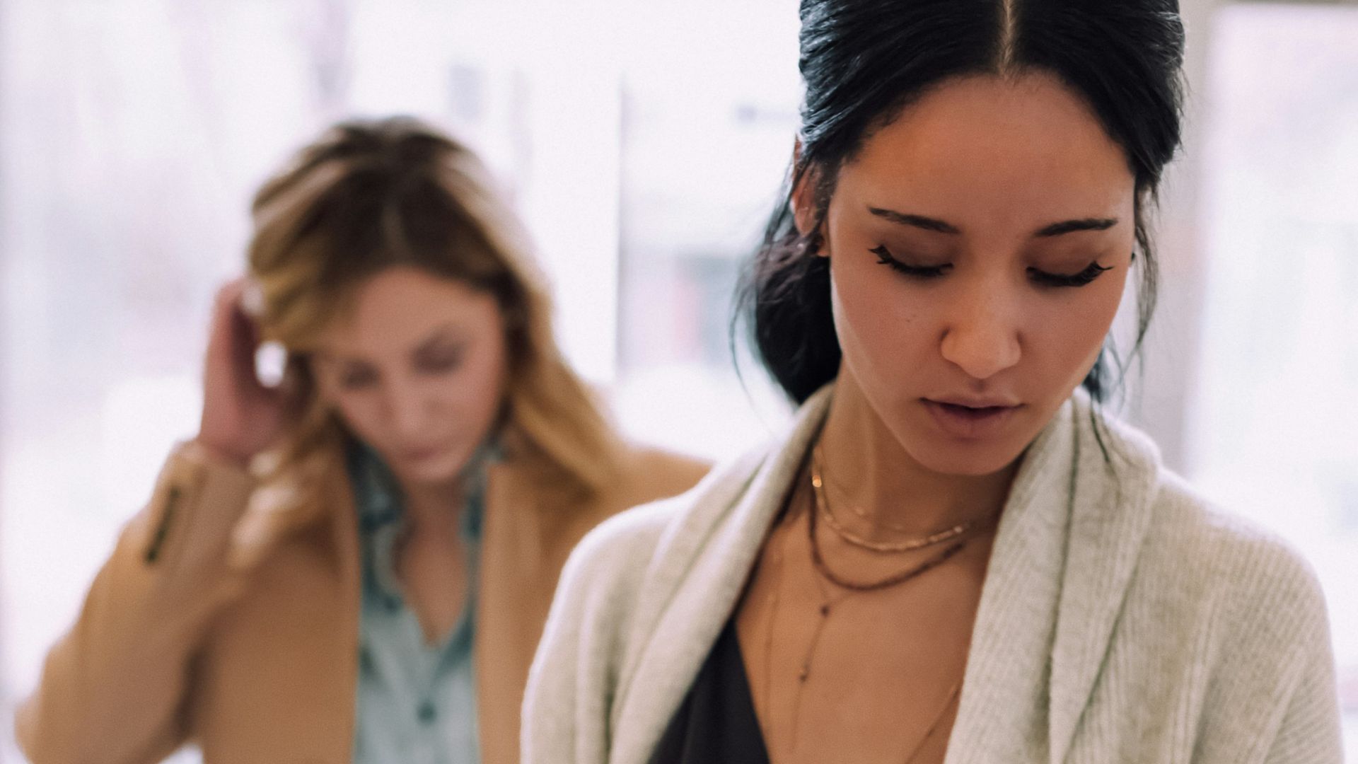 2. La pression constante de la culture du travail acharné