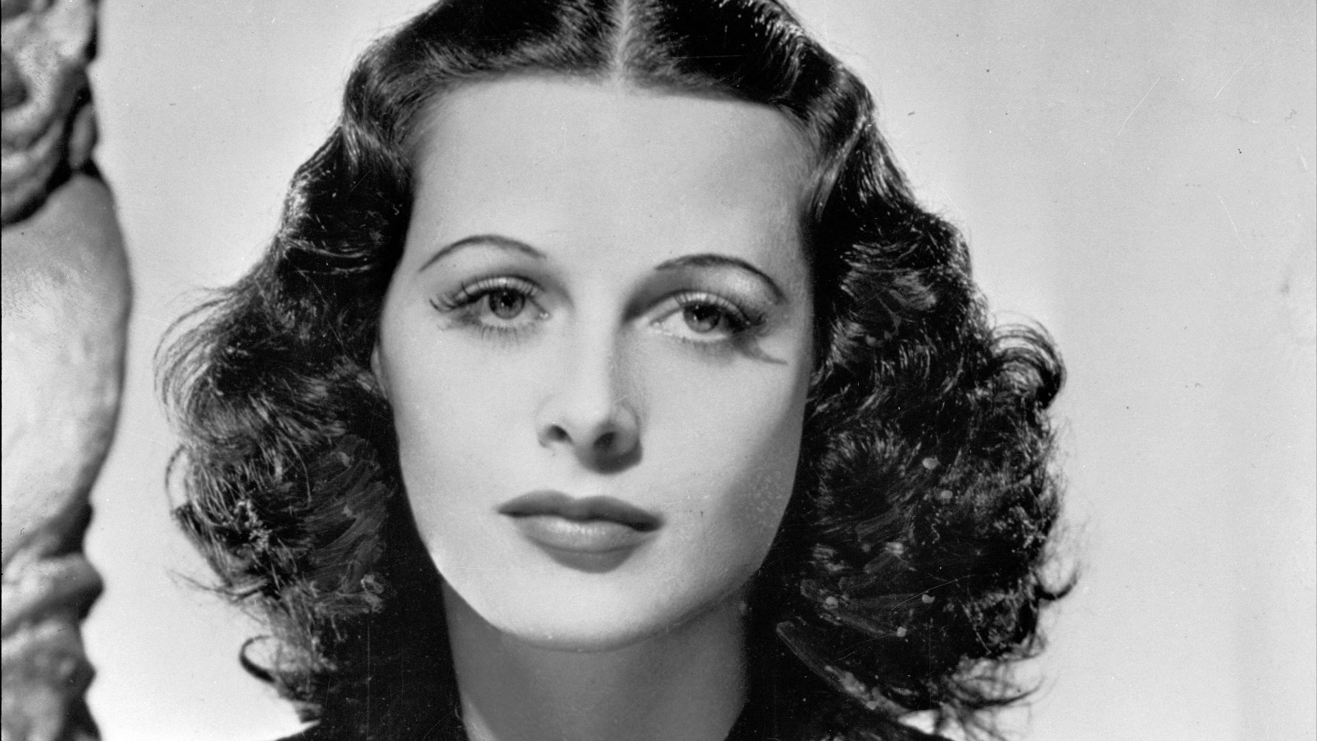 1. Le saut de fréquence secret d'Hedy Lamarr