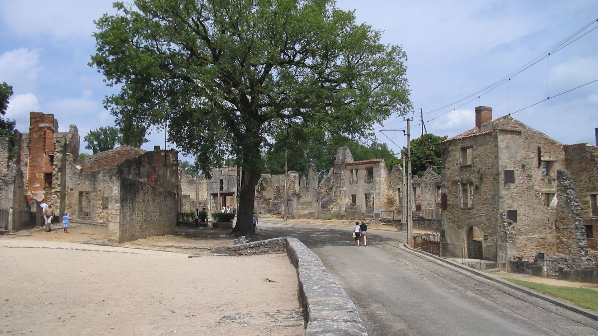 14. Le massacre d'Oradour-sur-Glane (1944)