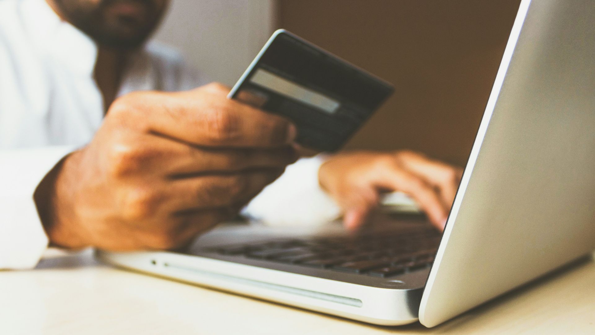 7. Expliquer simplement les cotes de crédit