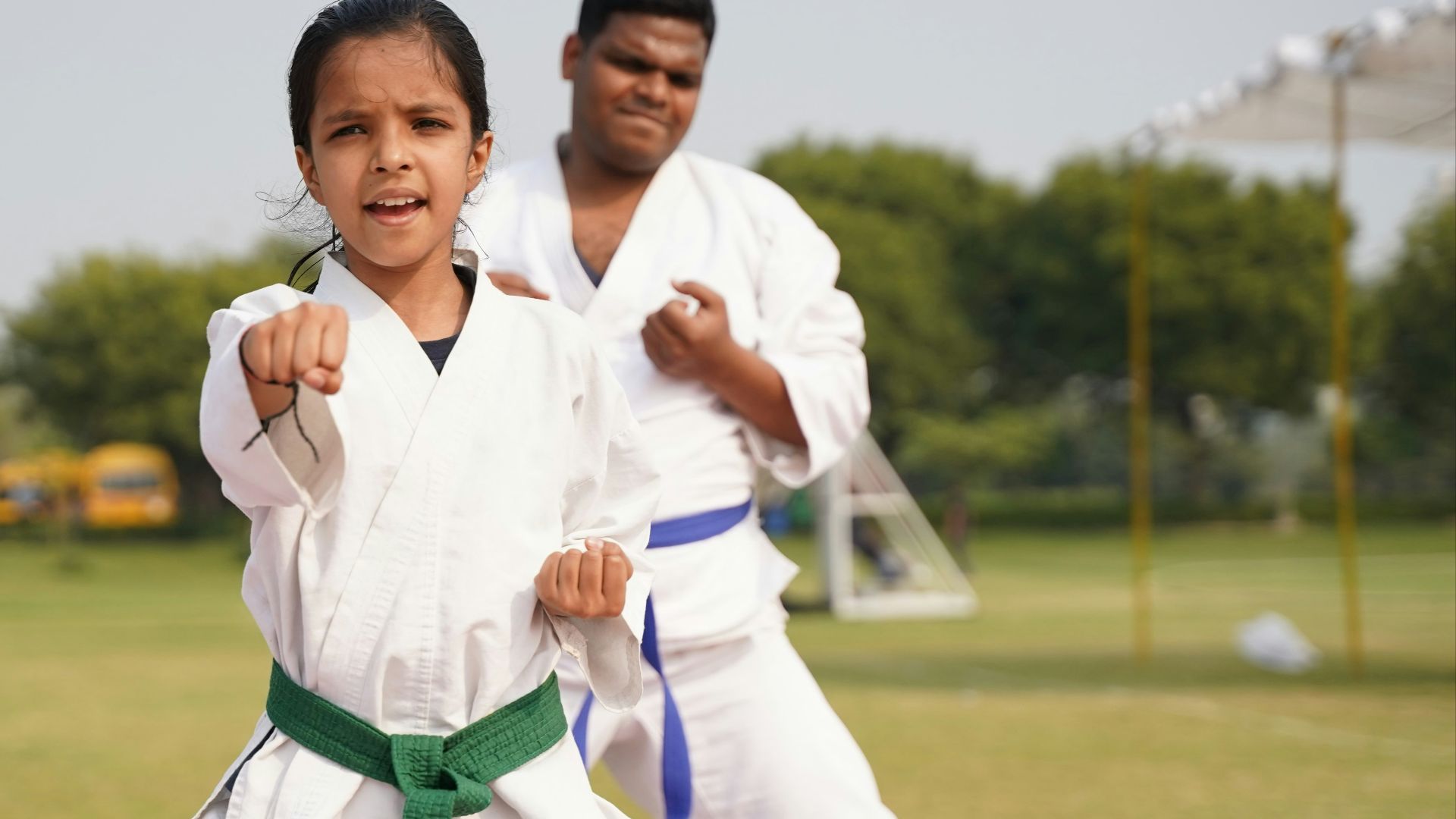 16. Un maître de karaté