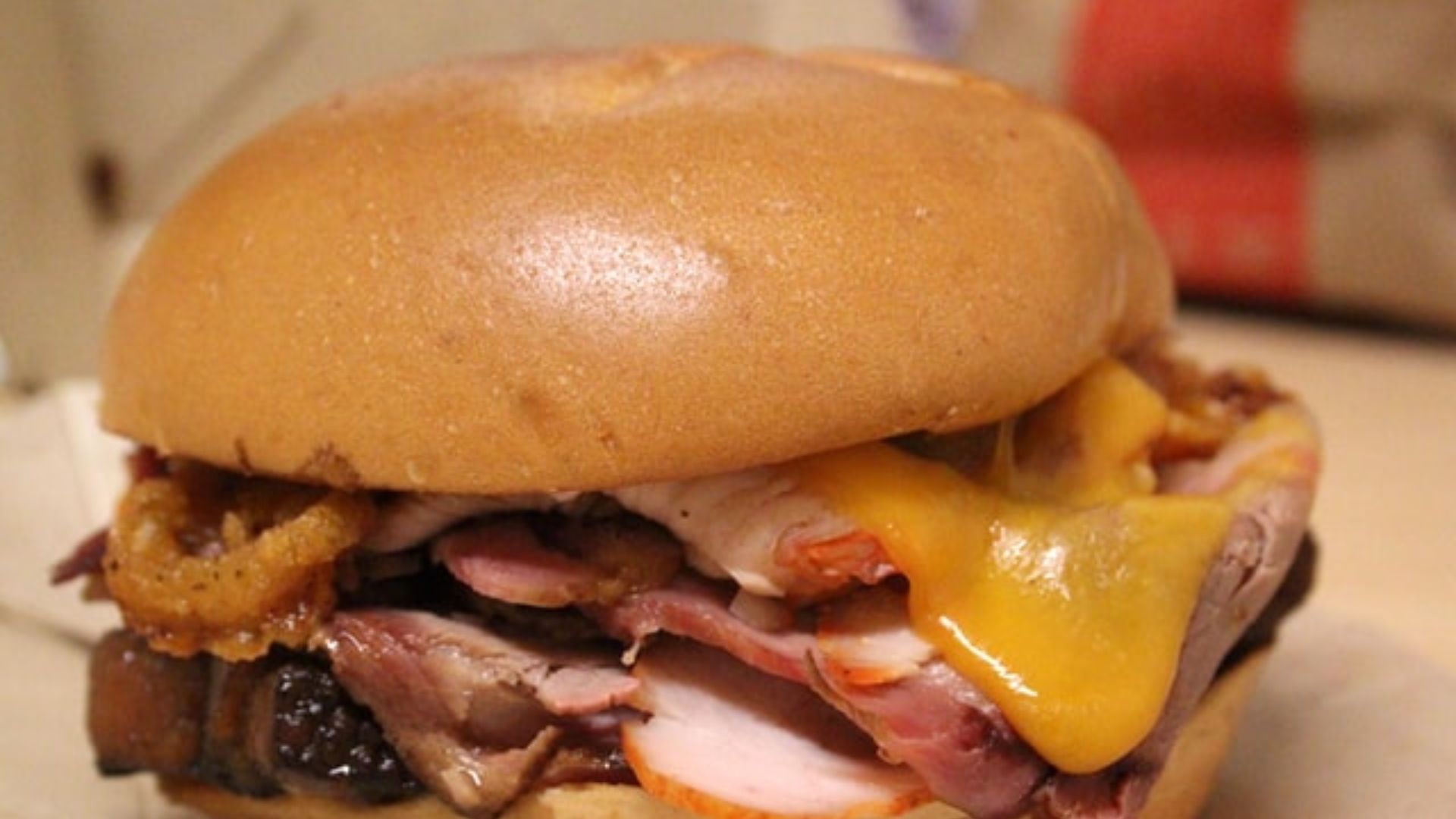 18. Sandwich au poulet, au bacon et au fromage suisse d'Arby's