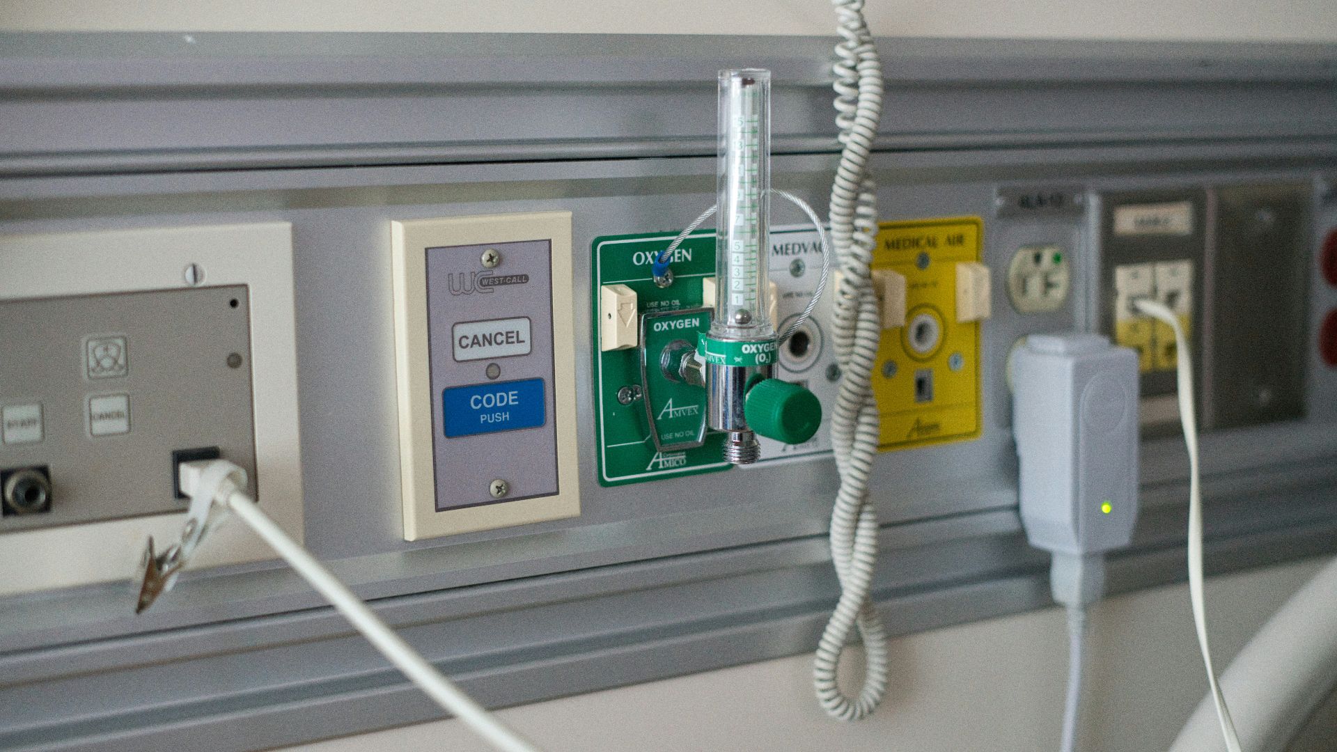 1. Appuyer sur le bouton d'appel pour tout