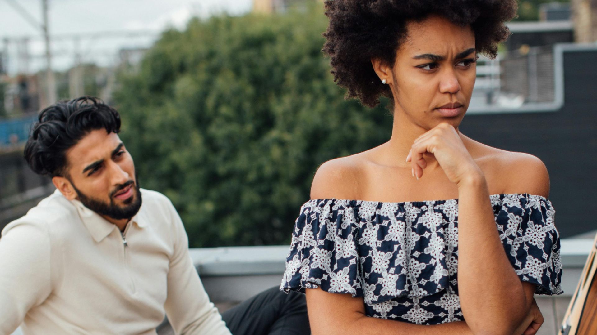 L’amour ne suffit pas pour qu’une relation dure, mais les couples continuent de suivre de mauvais conseils
