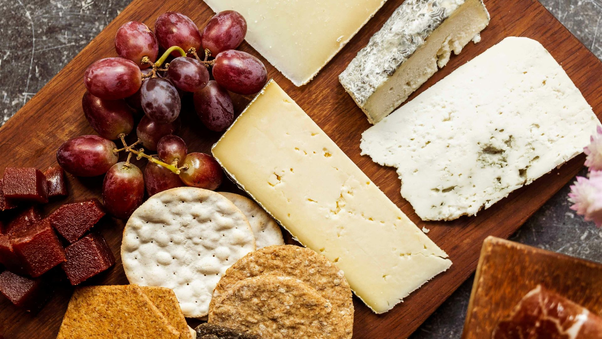 2. Le fromage s'en tire à bon compte