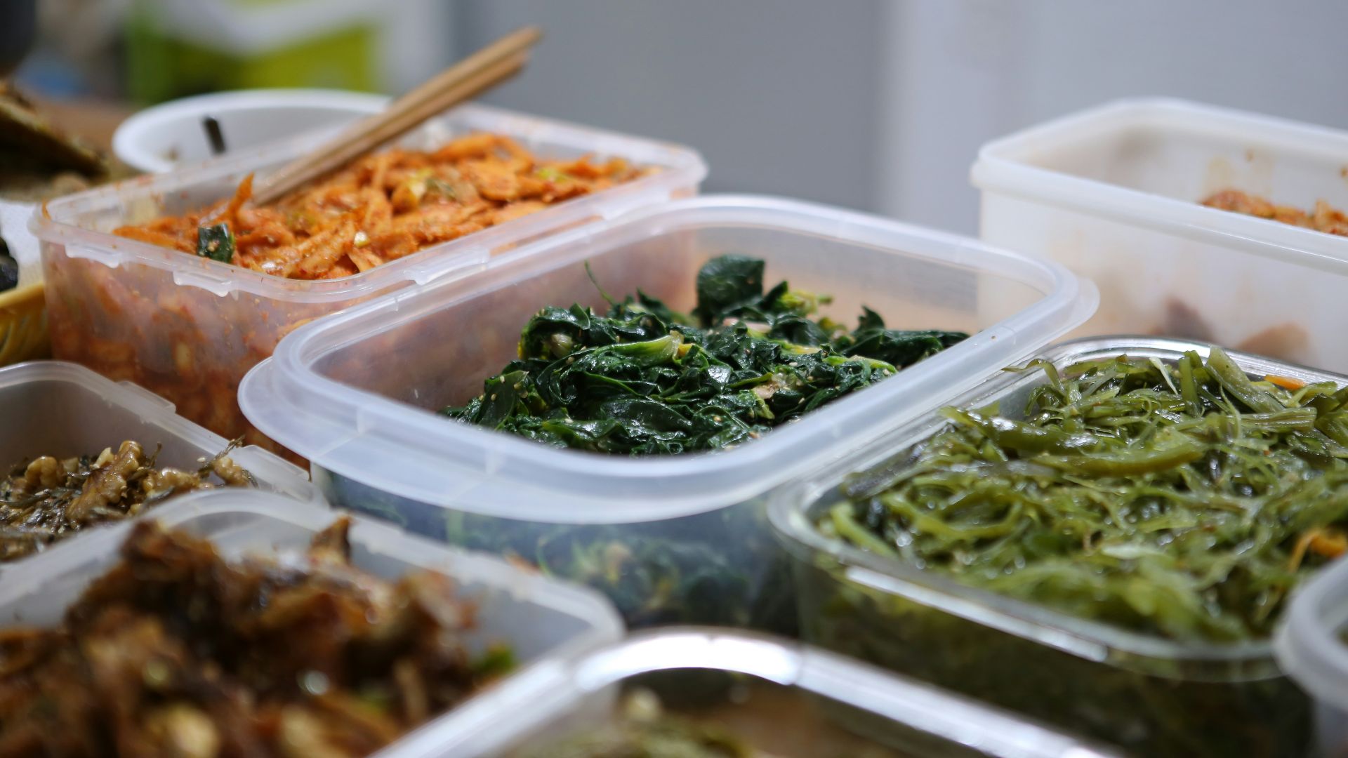 9. Récipients alimentaires en plastique