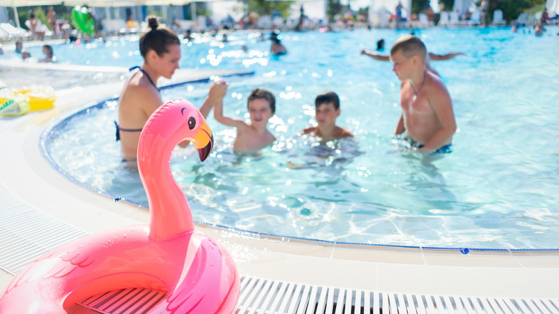 19. La piscine municipale
