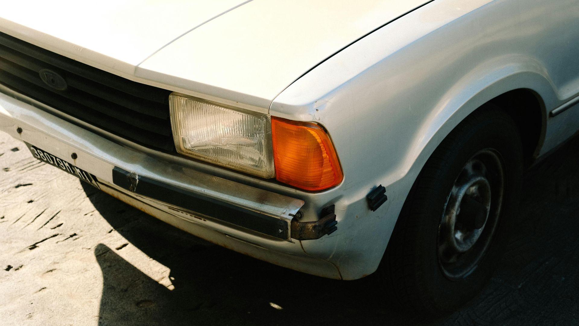 11. Éraflures récentes sur la voiture