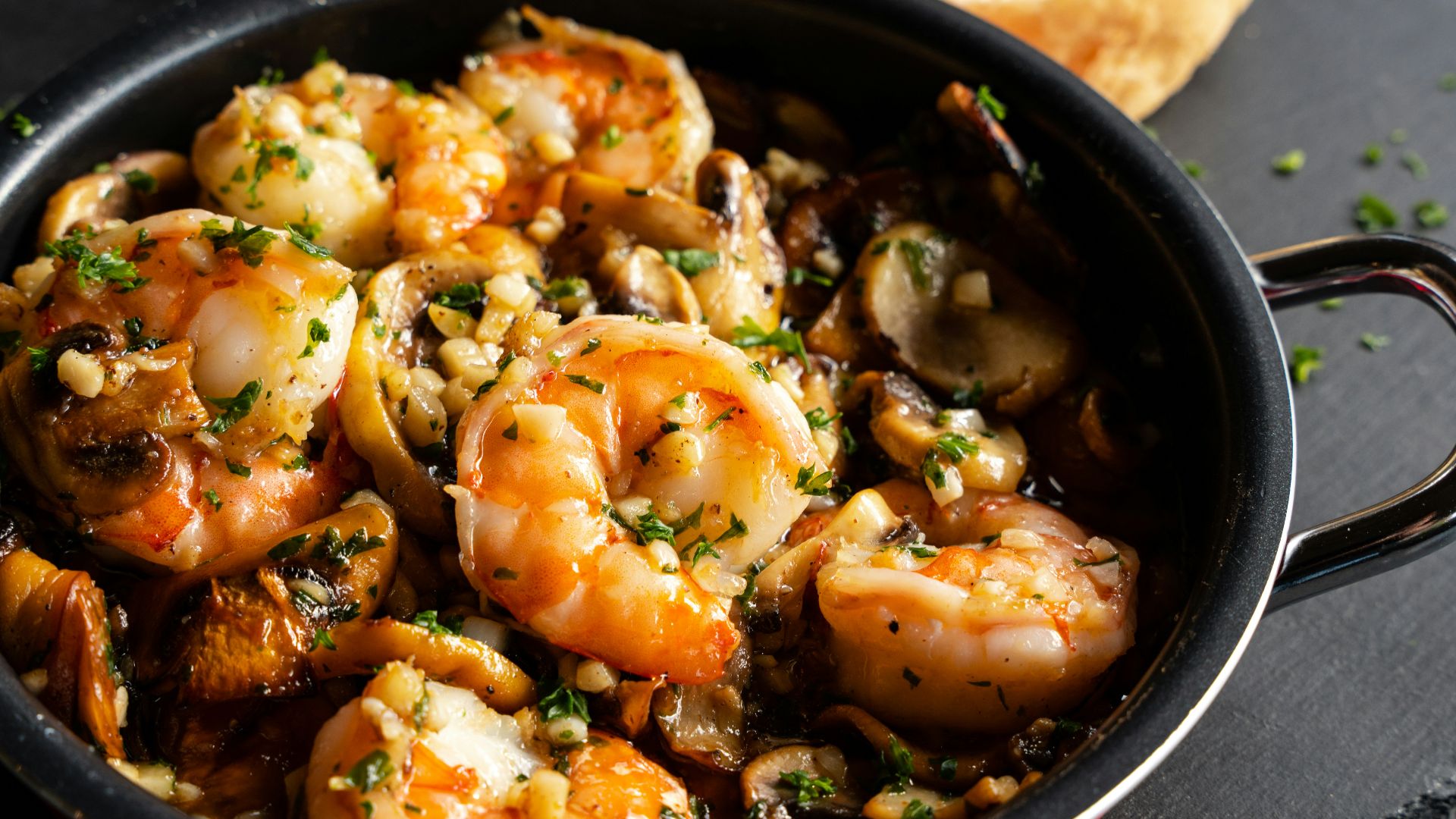 10. Crevettes à l'ail
