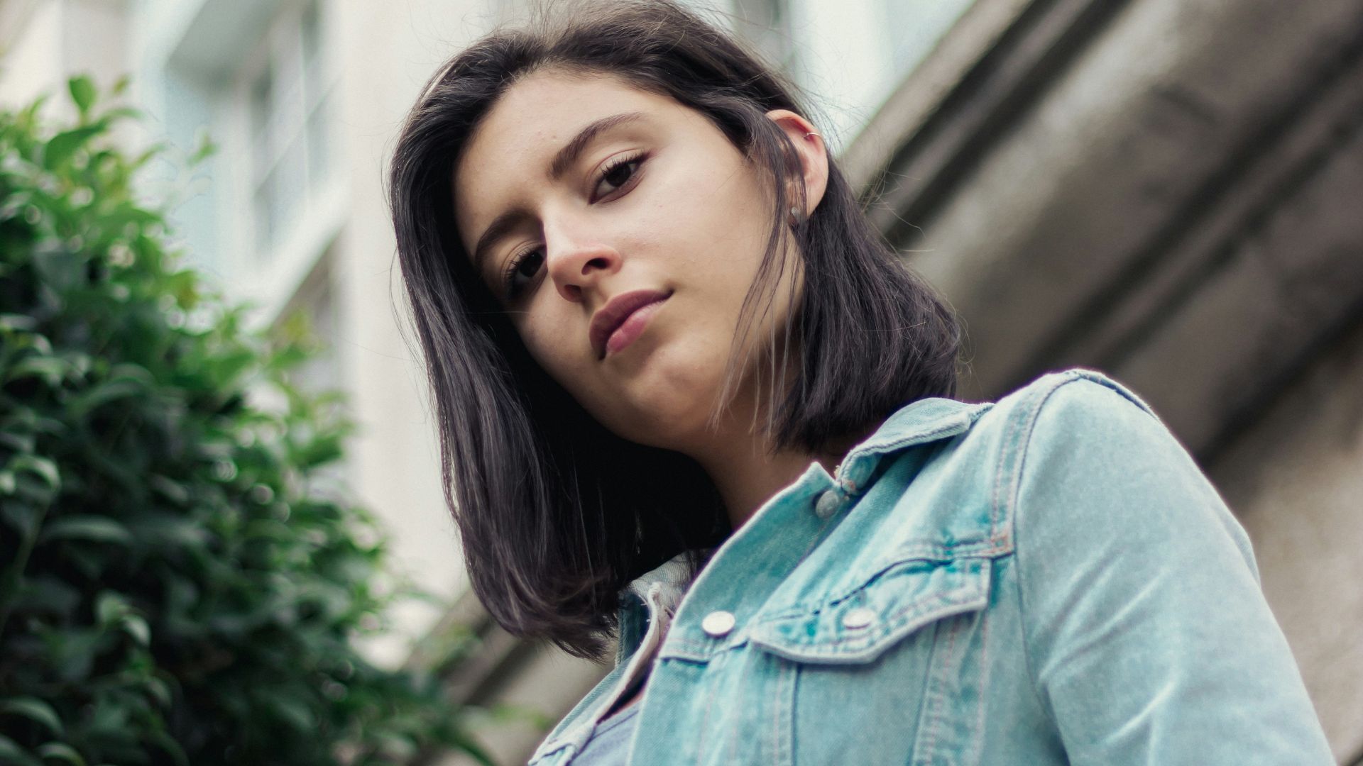 10 choix vestimentaires parfaits pour les femmes de petite taille… et 10 qui ne fonctionneraient jamais