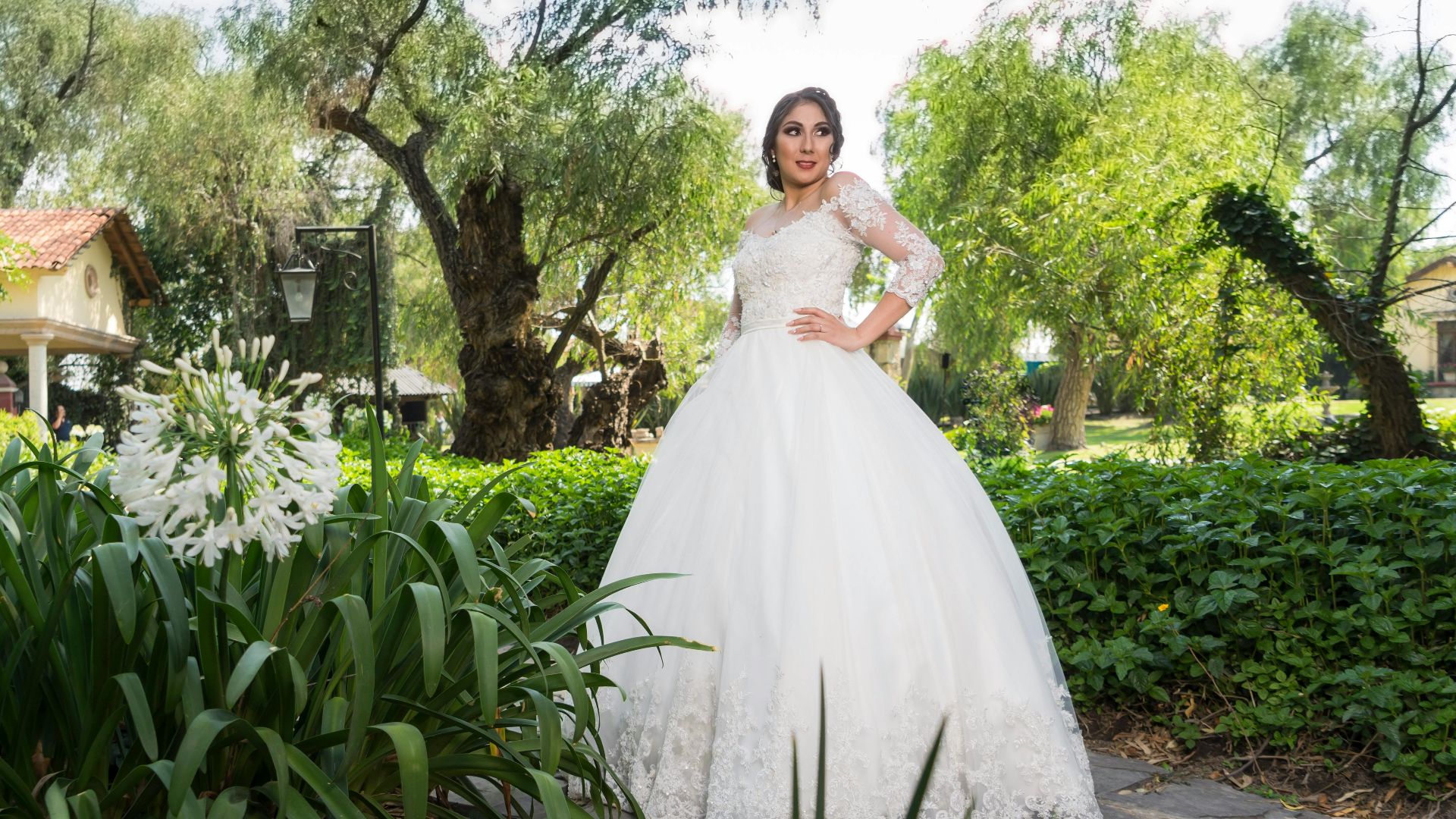 9. Robe de mariée à taille empire