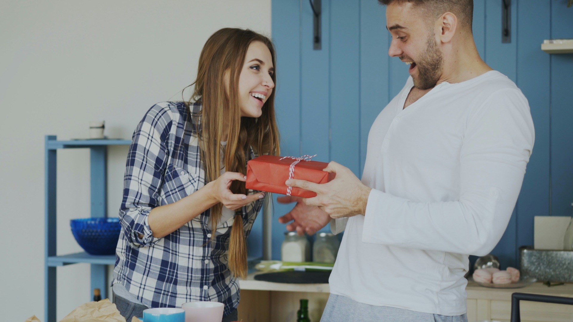 12. Ne vous présentez pas les mains vides chez quelqu'un