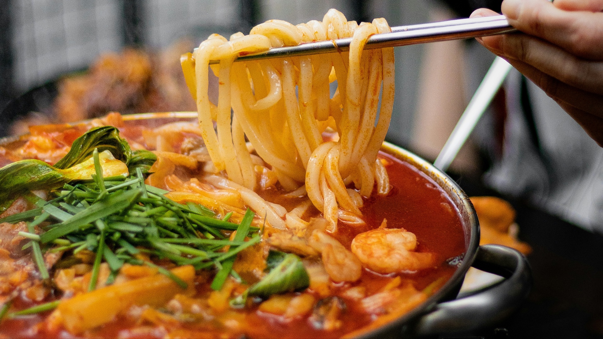 8. Vous mangez beaucoup de plats épicés