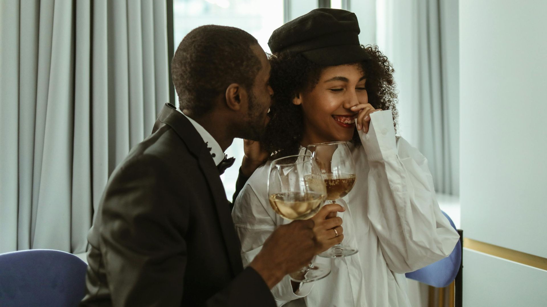 7. Ils cessent de flirter