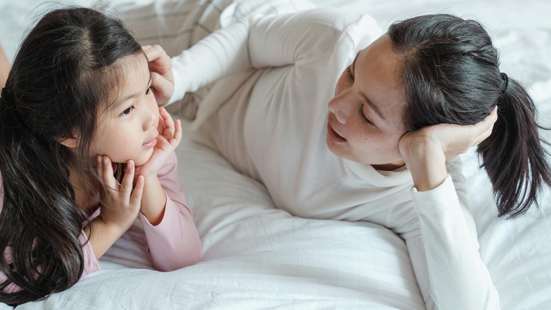 10. Observez ce qui aide le mieux votre enfant à se réveiller