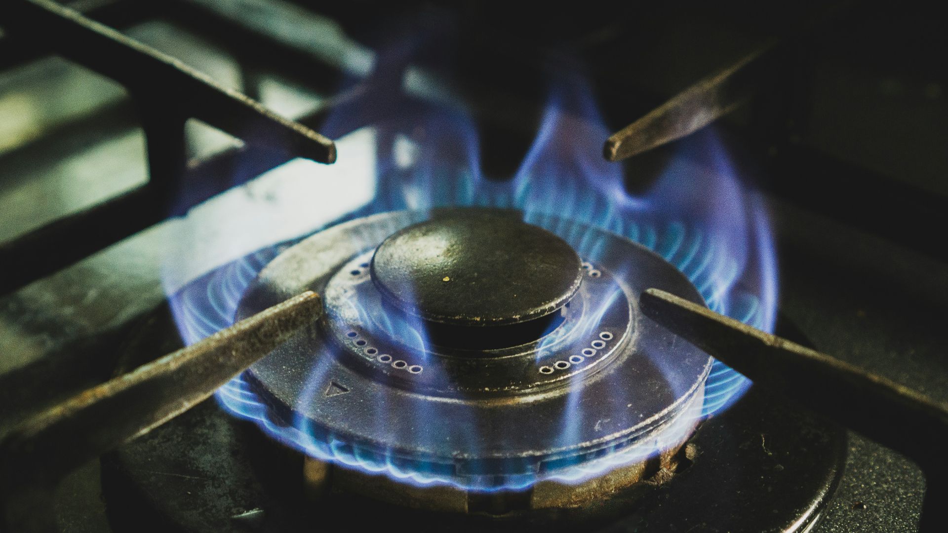 5. Les flammes du gaz sont jaunes au lieu d'être bleues