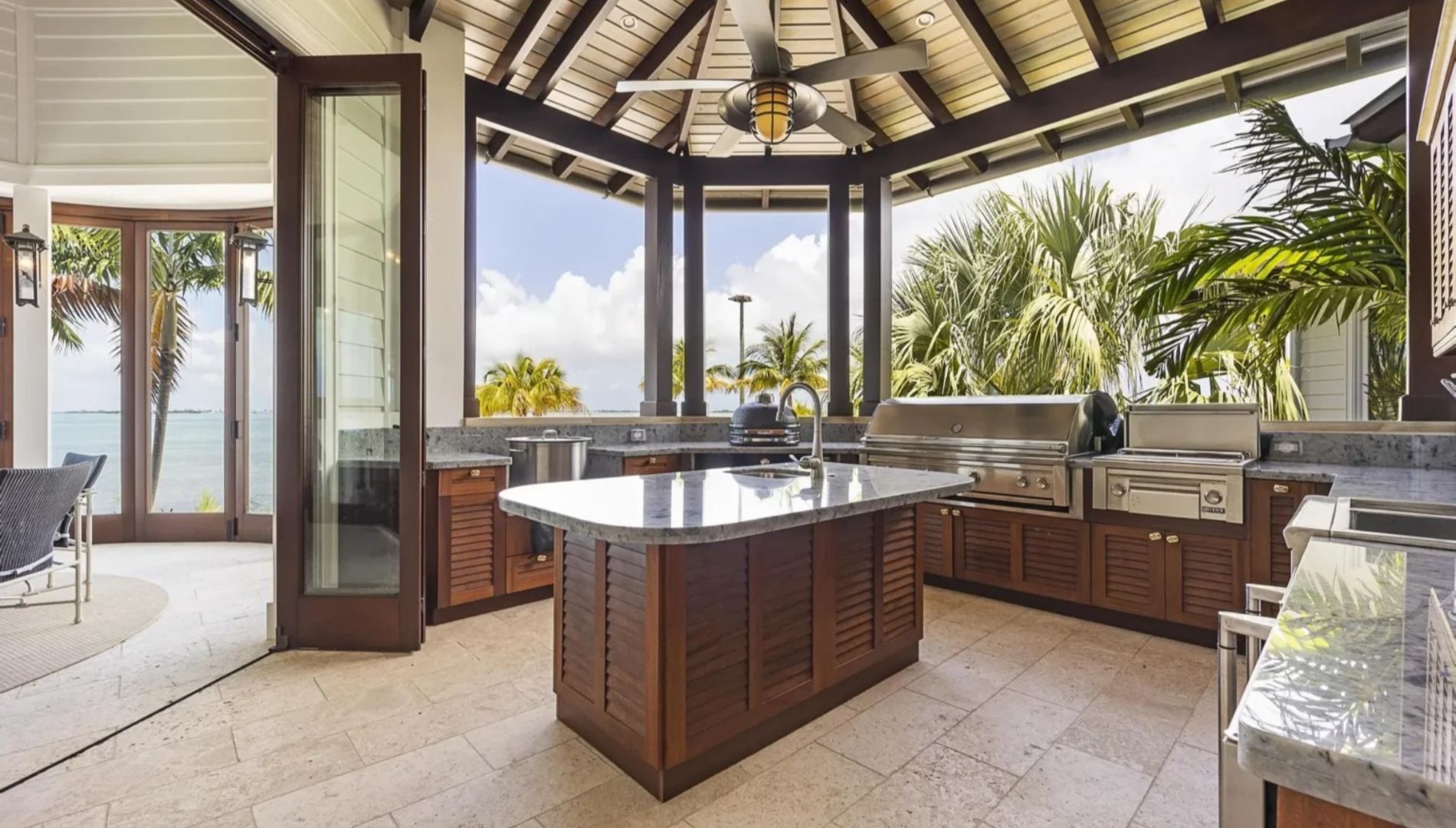 Outdoor kitchen